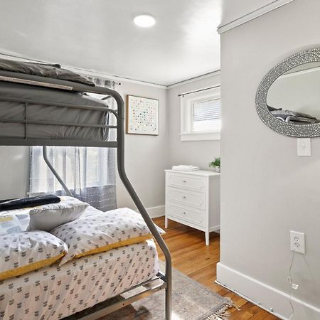 King Bed-Full Kitchen-Self Check-In-Parking-Uofr Villa Rochester Eksteriør billede