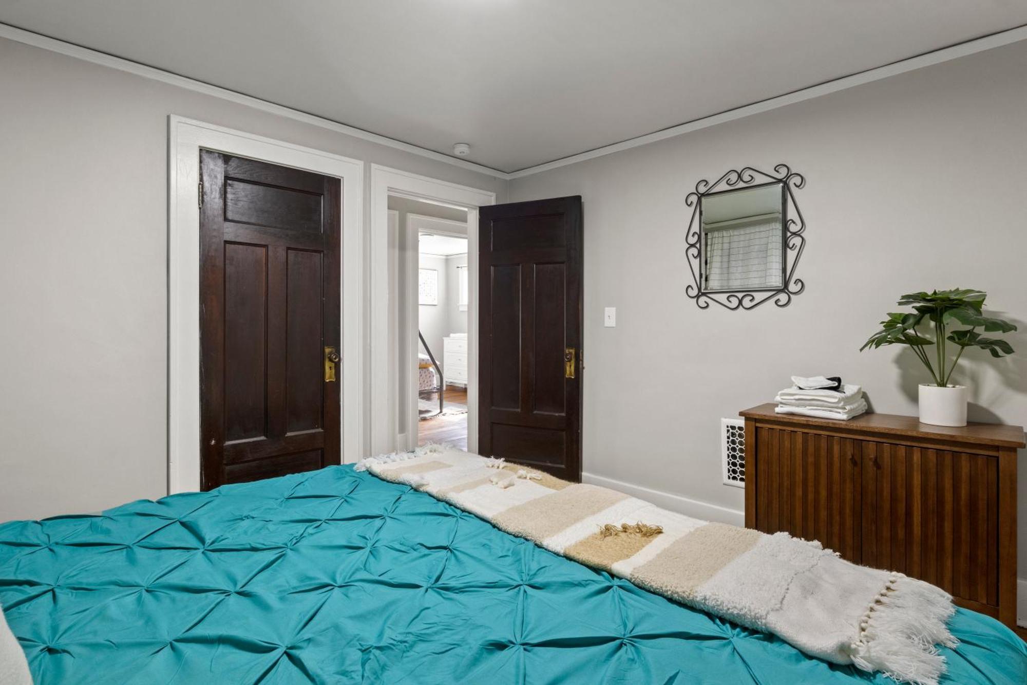 King Bed-Full Kitchen-Self Check-In-Parking-Uofr Villa Rochester Eksteriør billede